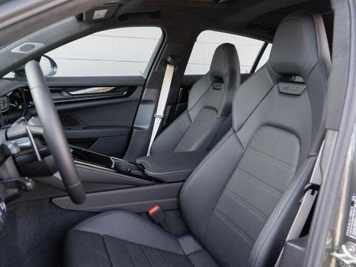 2025 Porsche Panamera GTS