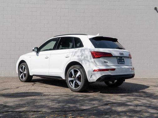 2023 Audi Q5 45 S line Prestige