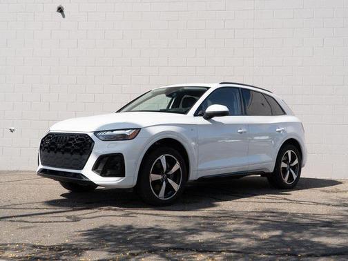 2023 Audi Q5 45 S line Prestige