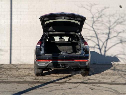 2026 Volkswagen Atlas Cross Sport 2.0T SE w/Technology 4MOTION