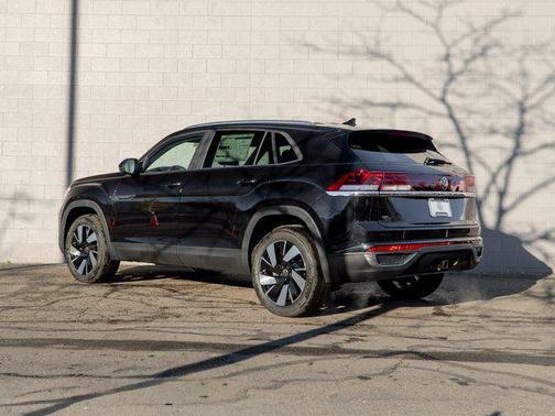 2026 Volkswagen Atlas Cross Sport 2.0T SE w/Technology 4MOTION