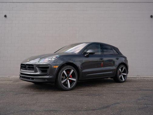 Volcano Grey Metallic 2026 Porsche Macan Macan S