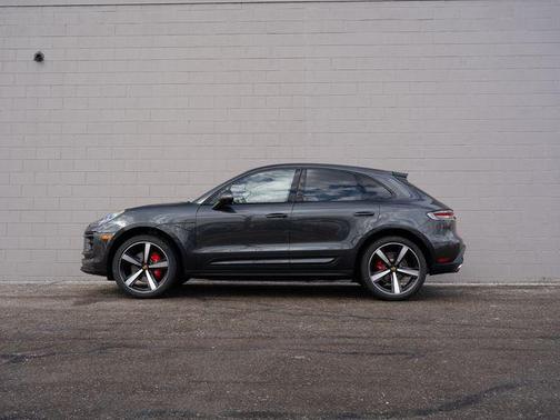 Volcano Grey Metallic 2026 Porsche Macan Macan S