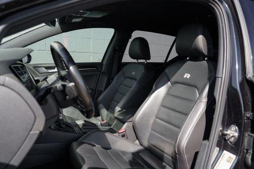 2017 Volkswagen Golf R 2.0T DSG