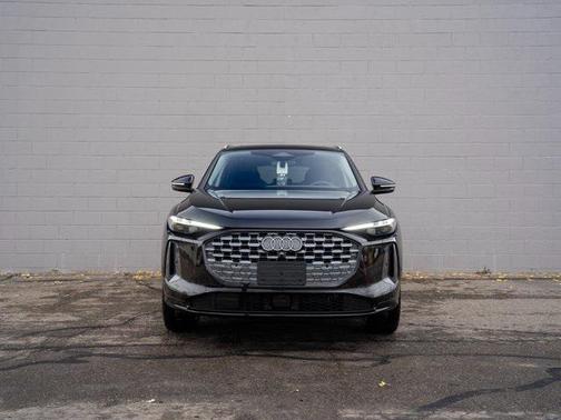 2025 Audi Q5 Premium Plus TFSI quattro S tronic