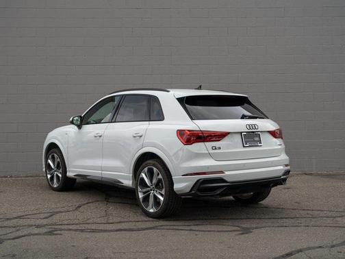 2022 Audi Q3 45 S line Premium Plus