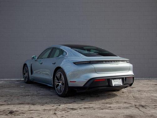 2024 Porsche Taycan 