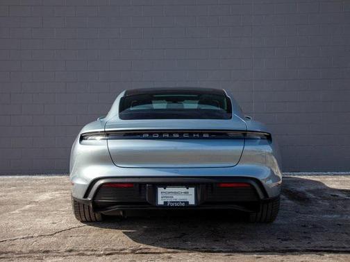 2024 Porsche Taycan 