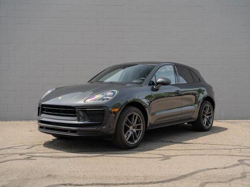 2022 Porsche Macan Base