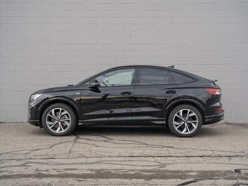 2024 Audi Q4 e-tron Sportback Prestige