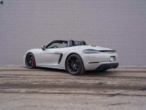 2024 Porsche 718 Boxster GTS 4.0