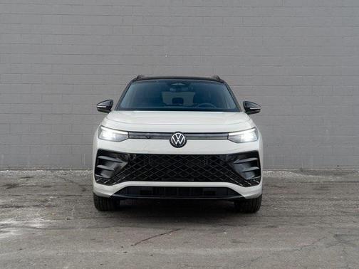 2026 Volkswagen Tiguan 2.0T SE R-Line Black 4MOTION