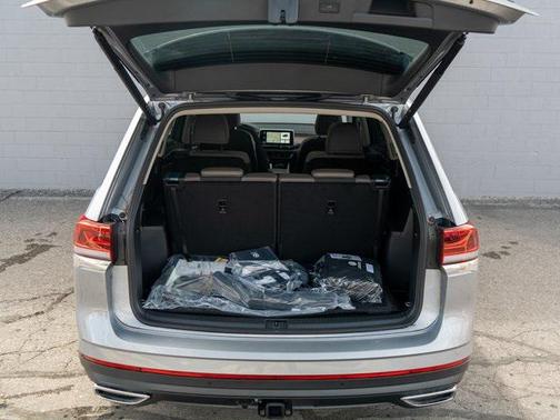 2025 Volkswagen Atlas 2.0T SEL