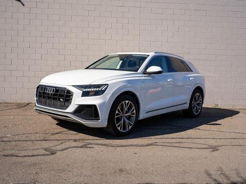 2023 Audi Q8 55 Premium Plus