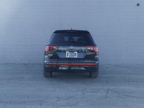 2024 Volkswagen Tiguan 2.0T SE R-Line Black 4MOTION