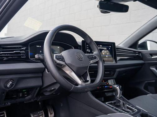 Platinum Gray Metallic 2025 Volkswagen Jetta 1.5T Sport