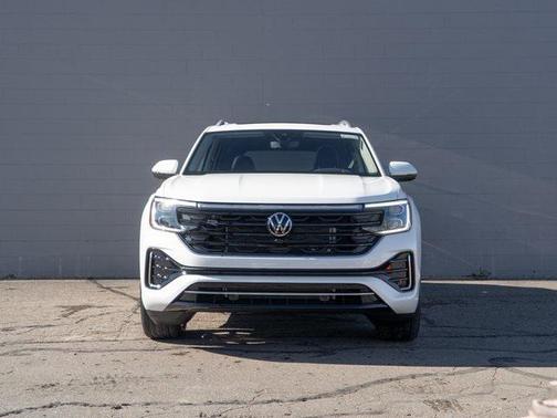 2026 Volkswagen Atlas 2.0T SEL Premium R-Line 4MOTION