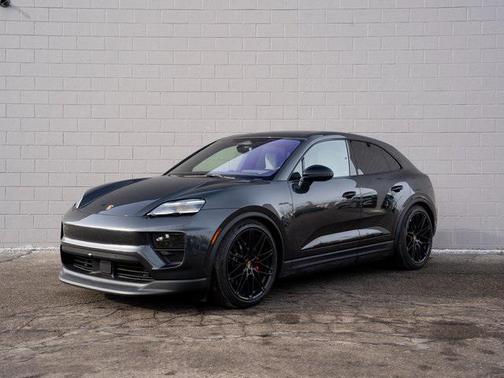 2025 Porsche Macan 4S