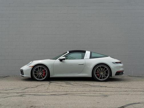 2021 Porsche 911 Targa 4S