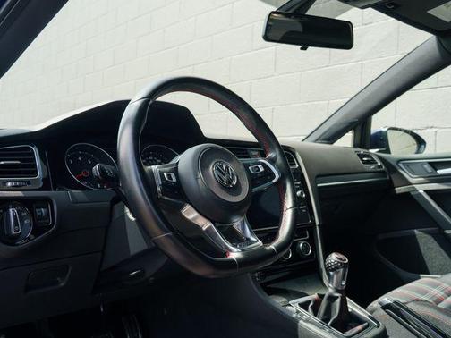 Night Blue 2018 Volkswagen Golf GTI 2.0T S 4-Door