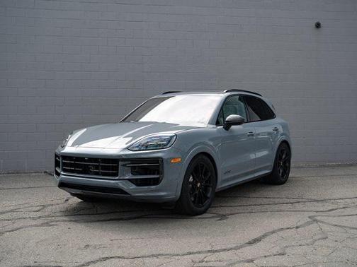 2025 Porsche Cayenne GTS