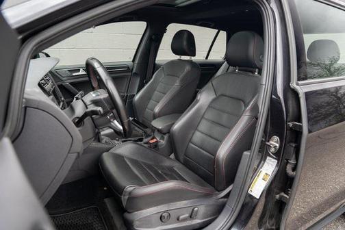 2016 Volkswagen Golf GTI 2.0T Autobahn w/Performance Package 4-Door