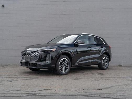 2025 Audi Q5 Premium Plus TFSI quattro S tronic