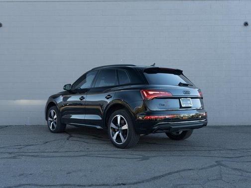 2023 Audi Q5 45 S line Prestige