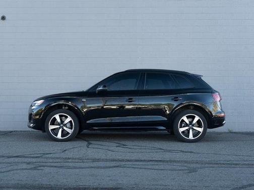 2023 Audi Q5 45 S line Prestige