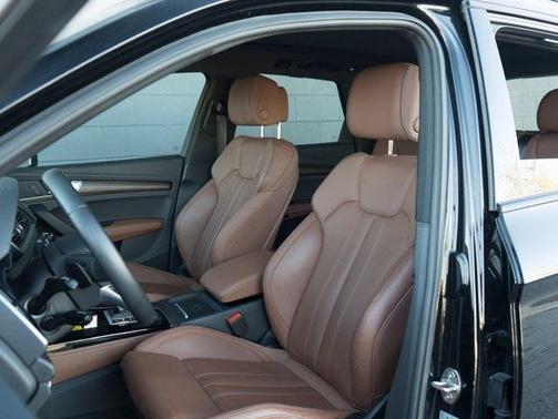 2023 Audi Q5 45 S line Prestige