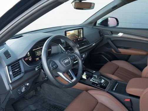 2023 Audi Q5 45 S line Prestige