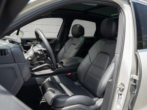 2024 Porsche Cayenne S