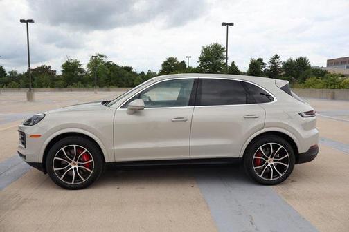 2024 Porsche Cayenne S