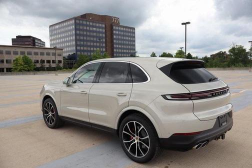 2024 Porsche Cayenne S