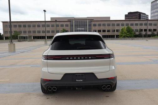2024 Porsche Cayenne S