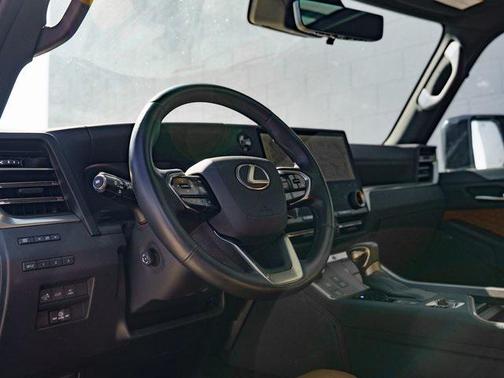 2024 Lexus GX 550 Luxury+