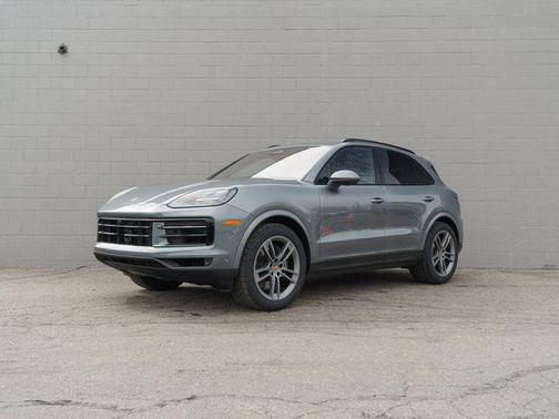 Platinum Silver Metallic 2026 Porsche Cayenne Cayenne