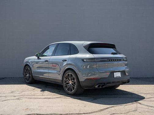 2025 Porsche Cayenne E-Hybrid S