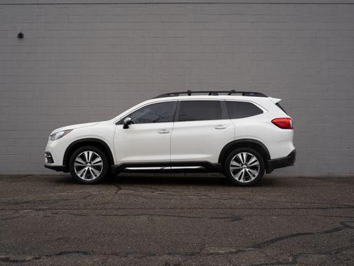 Crystal White Pearl 2020 Subaru Ascent Touring 7-Passenger