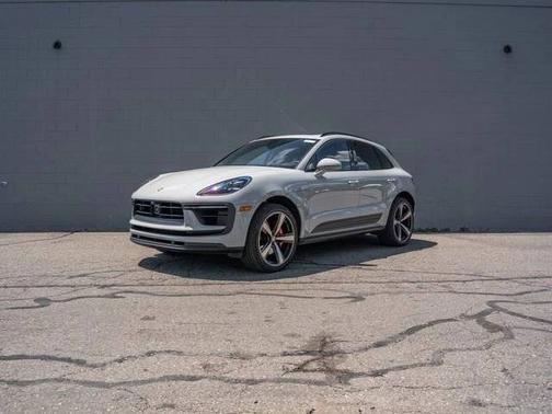 Chalk 2026 Porsche Macan