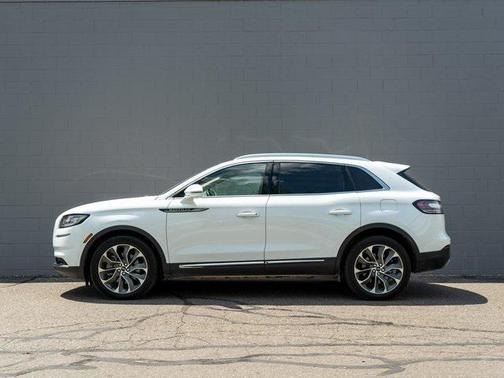 2021 Lincoln Nautilus Reserve
