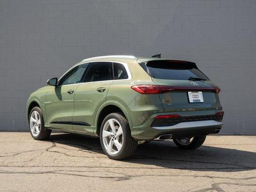 2025 Audi Q5 Premium Plus