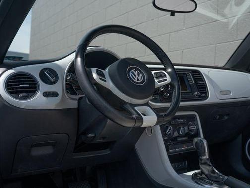 Pure White 2019 Volkswagen Beetle 2.0T S