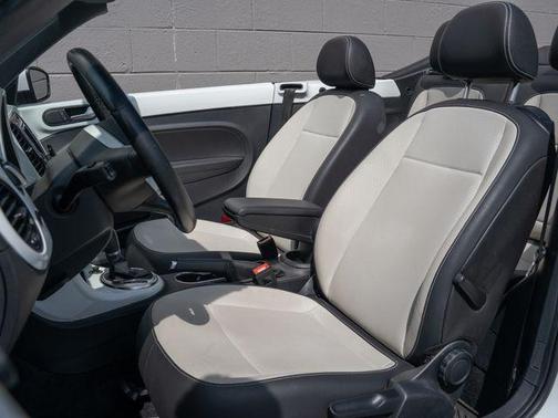 Pure White 2019 Volkswagen Beetle 2.0T S