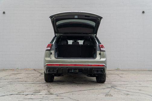 2026 Volkswagen Atlas Cross Sport 2.0T SEL