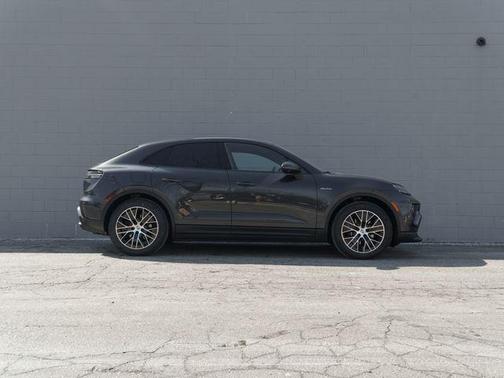 Volcano Grey Metallic 2026 Porsche Macan Macan Electric 4