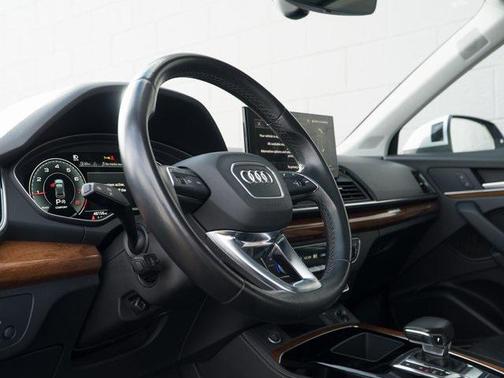 2023 Audi Q5 45 S line Premium Plus