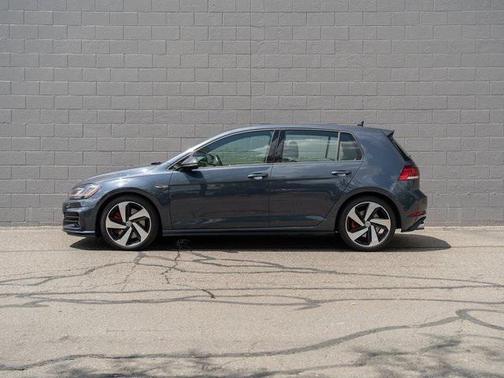 2018 Volkswagen Golf GTI 2.0T S 4-Door