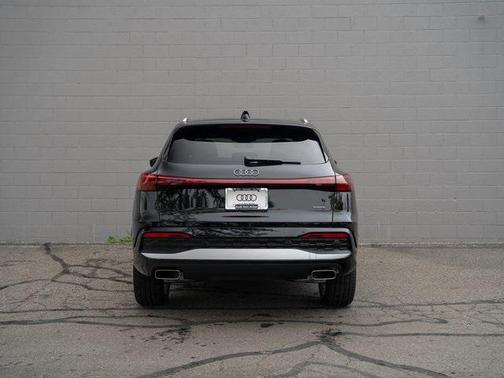 2025 Audi Q5 Premium Plus