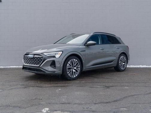 2024 Audi Q8 e-tron Premium Plus